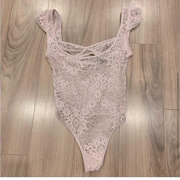 VICTORIA SECRET LACE CAP SLEEVE BODYSUIT WITH MESH BACK LAVENDER SIZE M - Picture 15 of 16